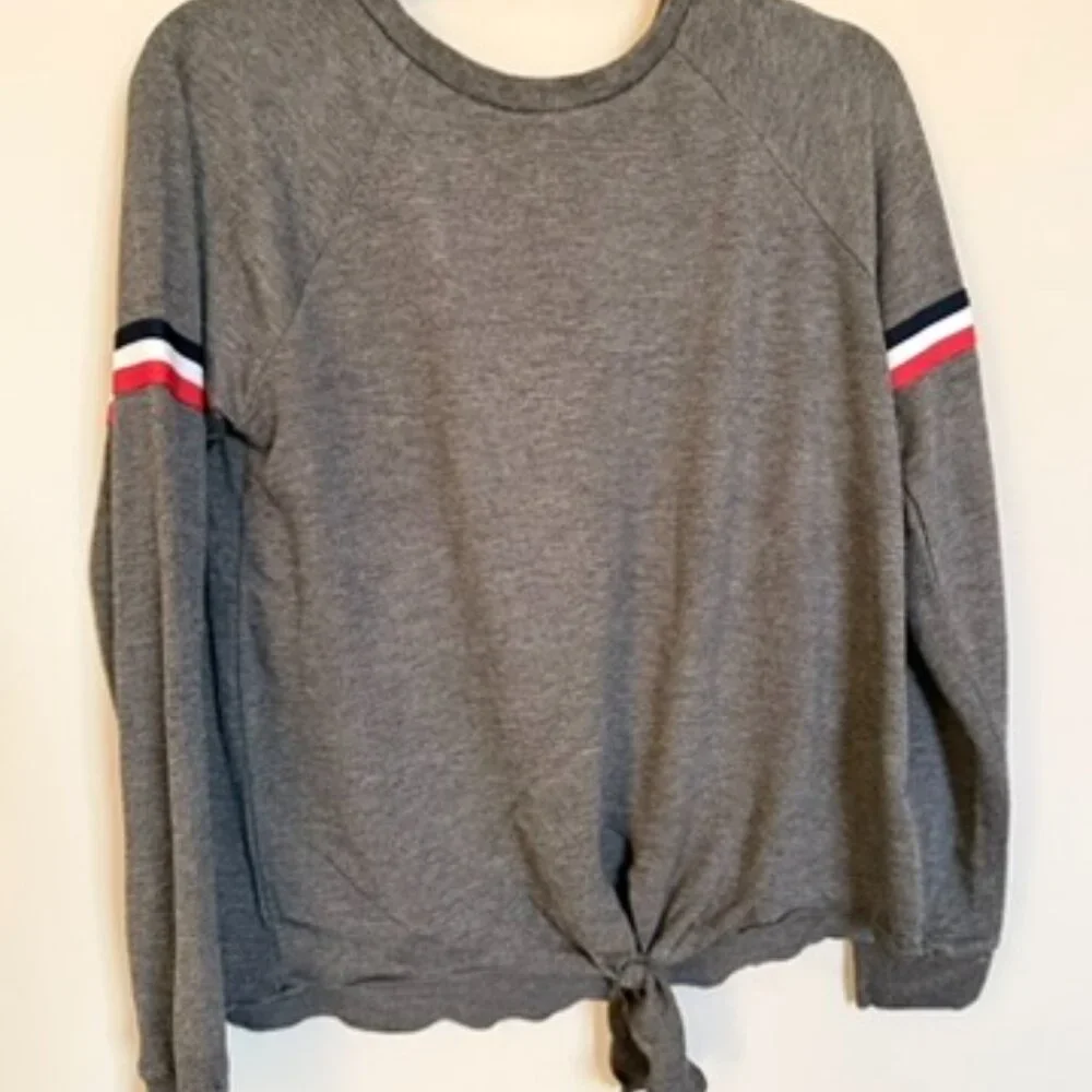 Pink Rose Grey Tie Front Long Sleeve Top | Size S | NWT